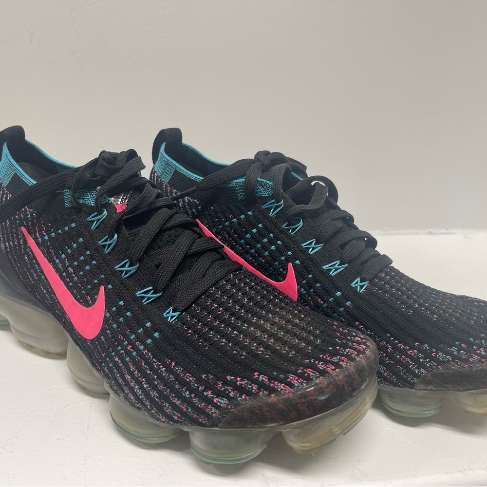 Nike VaporMax Flyknit Shoes - Black/Pink/Teal 10 w